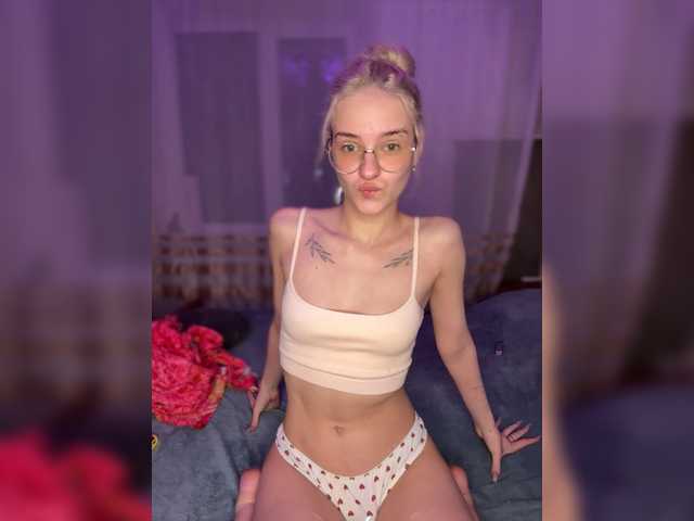 coolya live cam on BongaCams