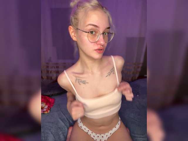 coolya live cam on BongaCams