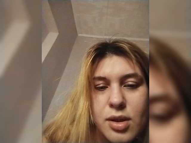miss22440 Live Cam and Statistics on UnifiedCams