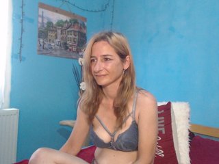 SelenaCade Porn Show