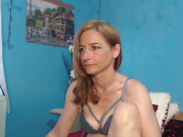 SelenaCade live cam on BongaCams