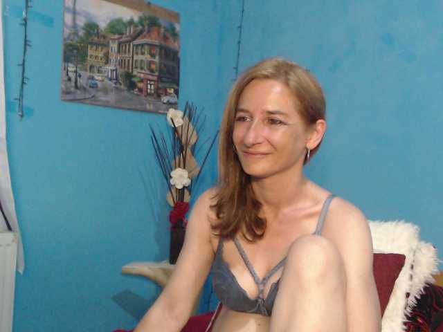 SelenaCade live cam on BongaCams