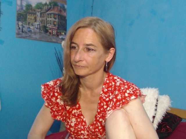 SelenaCade live cam on BongaCams