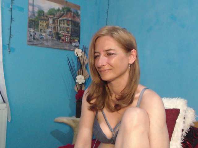 SelenaCade live cam on BongaCams