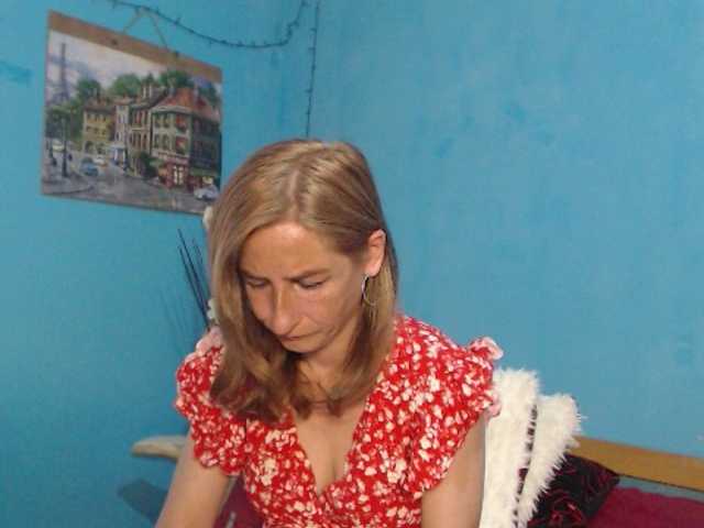 SelenaCade live cam on BongaCams