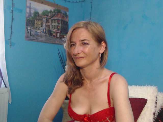 SelenaCade live cam on BongaCams