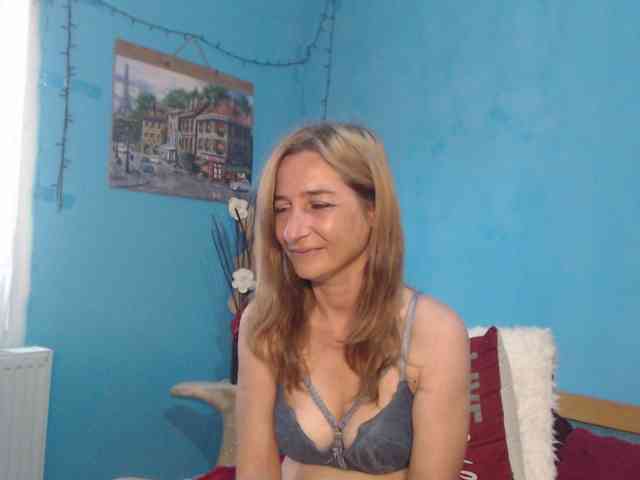 SelenaCade webcam