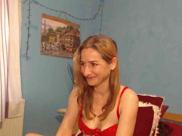 SelenaCade webcam