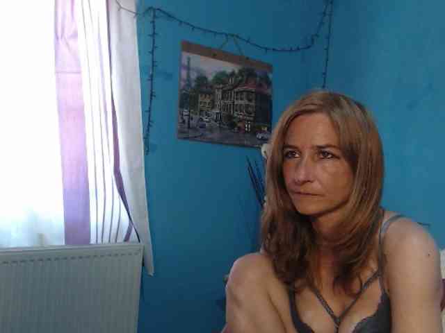 SelenaCade webcam