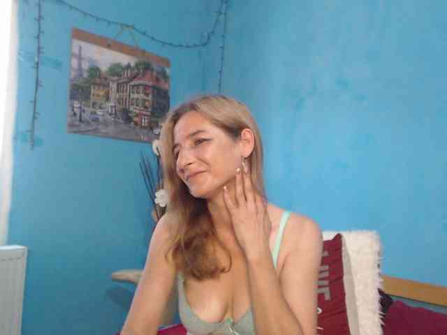 SelenaCade webcam