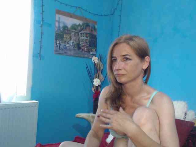 SelenaCade webcam