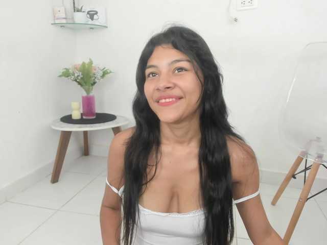 irina-lewys live webcam show