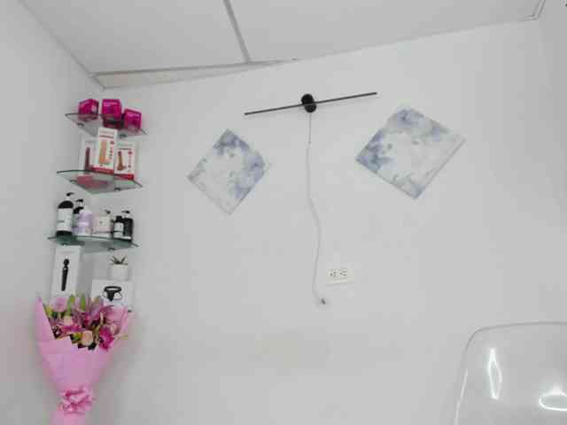 irina-lewys Sex Cam Show