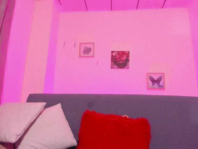 Alana-Dolly live cam on BongaCams