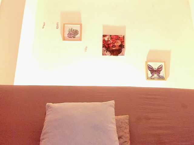 Alana-Dolly live cam on BongaCams
