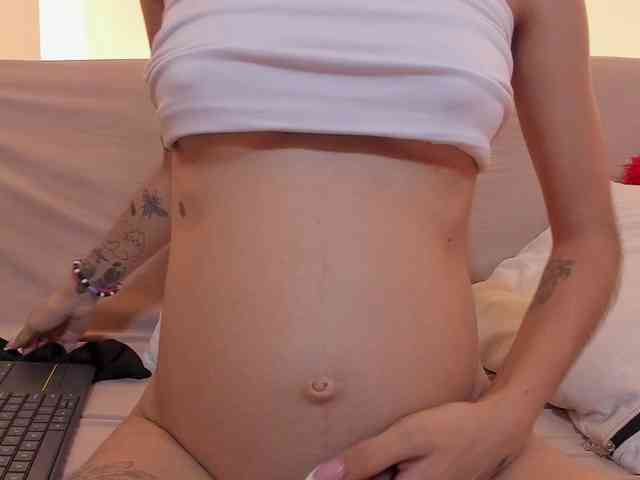 Alana-Dolly webcam