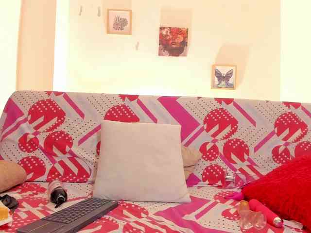 Alana-Dolly webcam