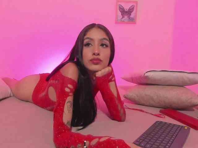 Alana-Dolly webcam