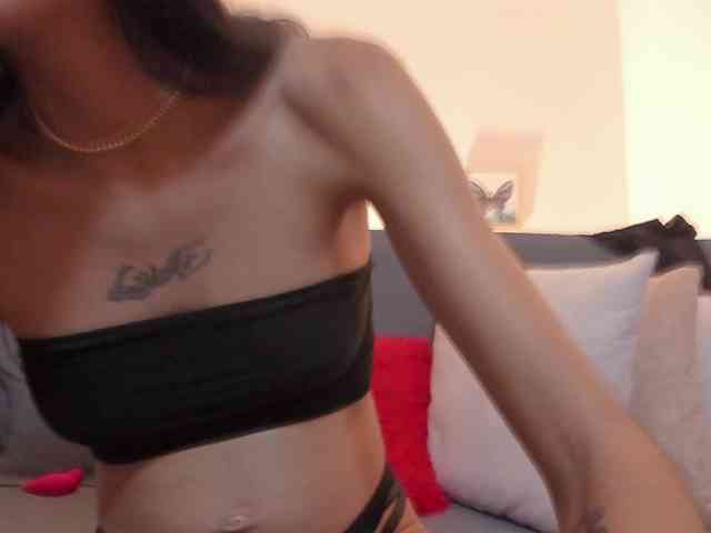 Alana-Dolly webcam