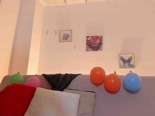 Alana-Dolly webcam