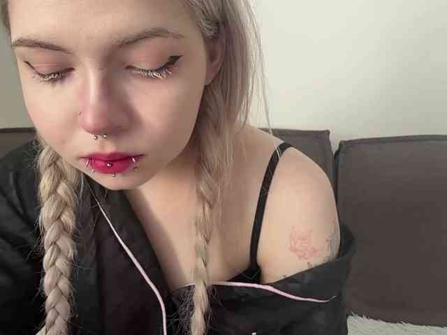Libradaculajay's cam show statistics and live stream