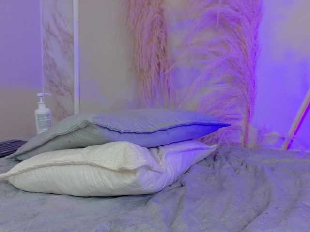 Leslie-3 live cam on BongaCams