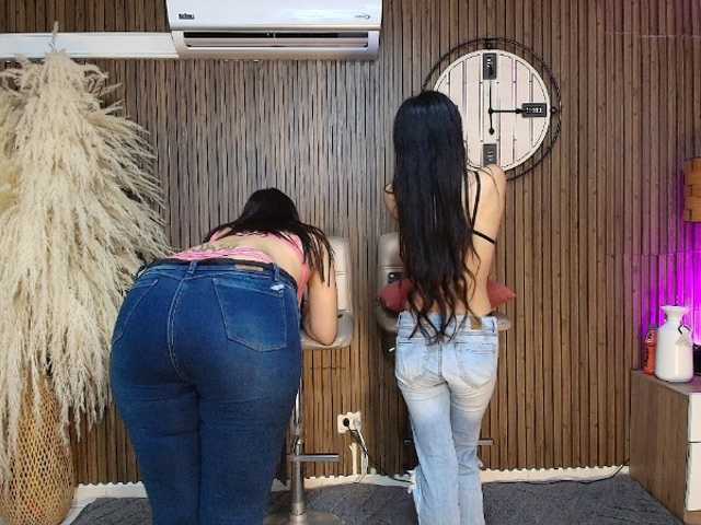 DannaAndLara live cam