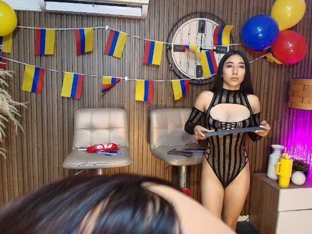 DannaAndLara live cam on BongaCams