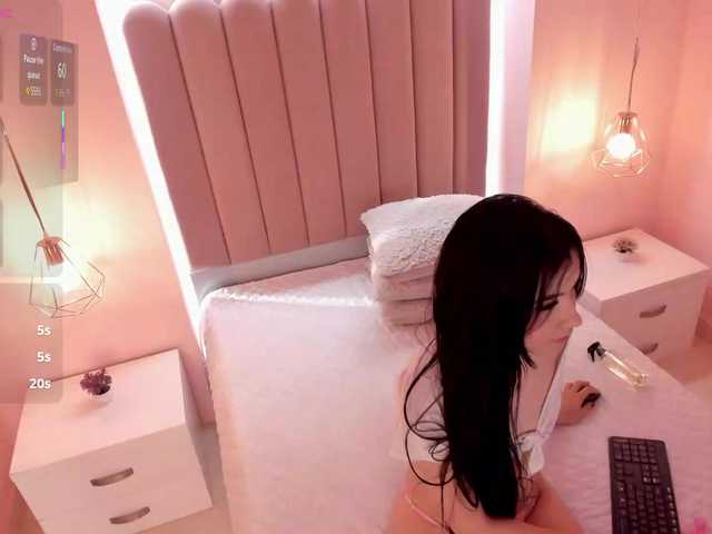SaraRoberts live cam on BongaCams