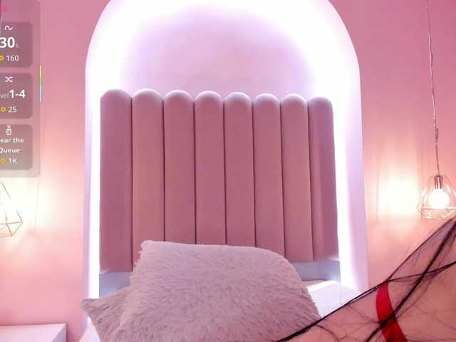 SaraRoberts live cam on BongaCams