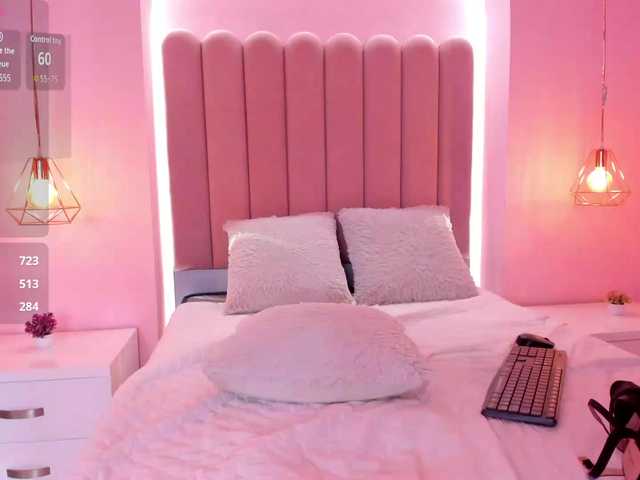 SaraRoberts live cam on BongaCams