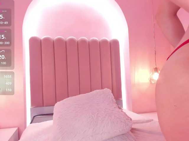 SaraRoberts live cam on BongaCams
