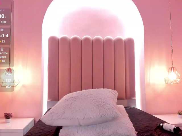 SaraRoberts live cam on BongaCams