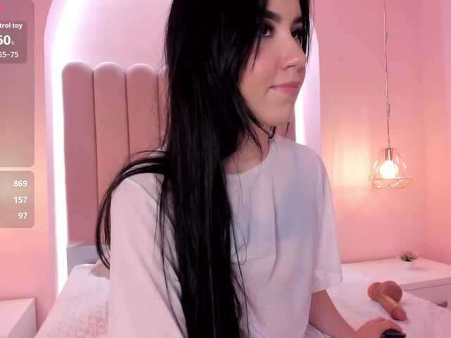 SaraRoberts live cam on BongaCams