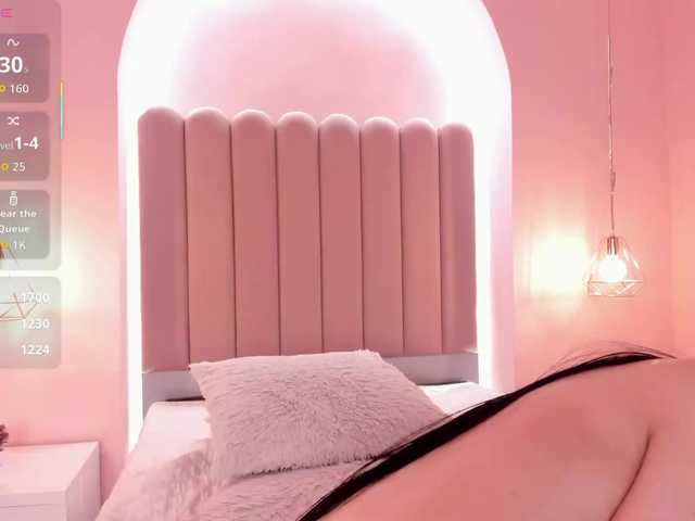 SaraRoberts live cam on BongaCams