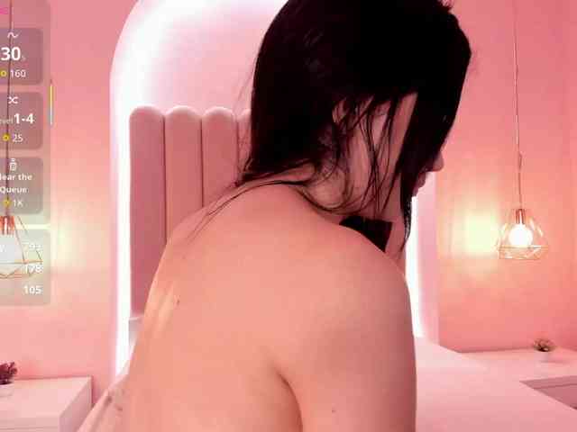 SaraRoberts webcam
