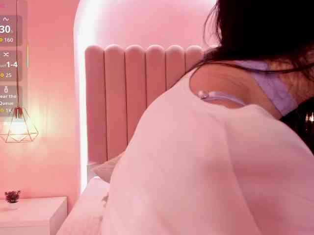 SaraRoberts webcam