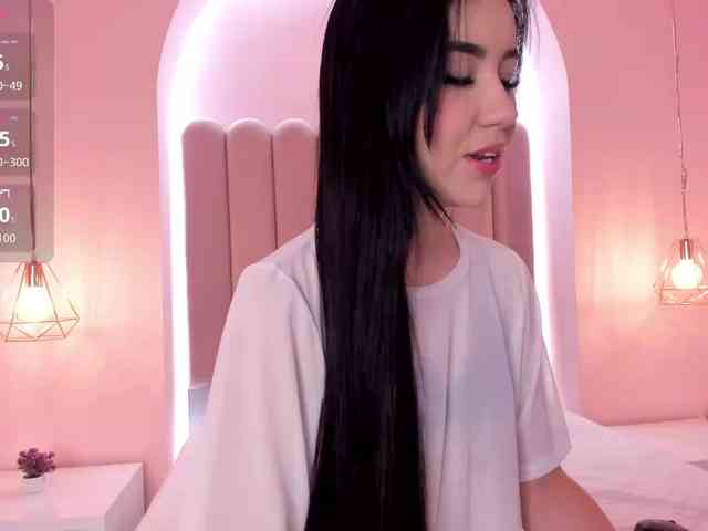 SaraRoberts webcam