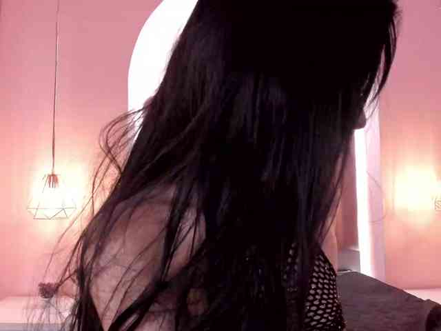 SaraRoberts webcam