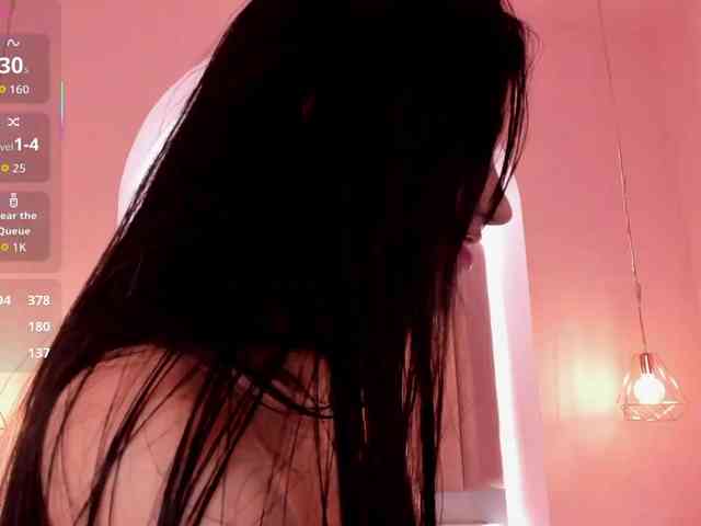 SaraRoberts webcam