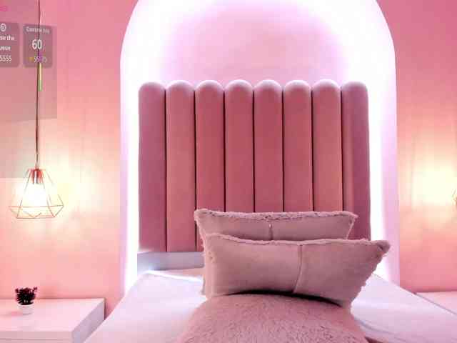 SaraRoberts webcam
