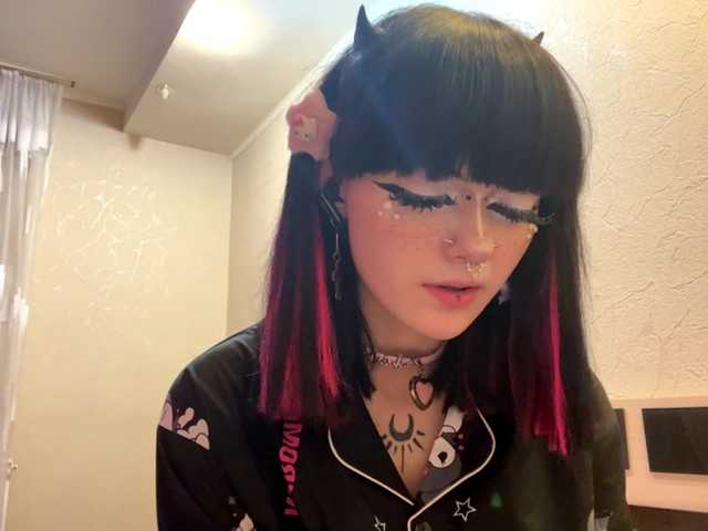 TasyaTas live cam on BongaCams