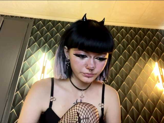 TasyaTas live cam on BongaCams