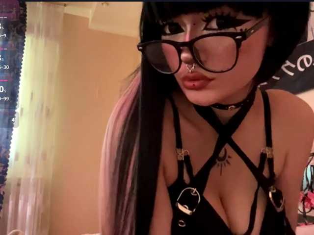 TasyaTas live cam on BongaCams