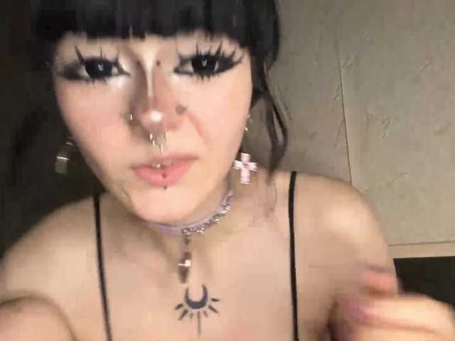 TasyaTas live cam on BongaCams