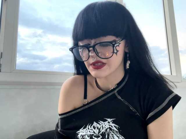 TasyaTas live cam on BongaCams