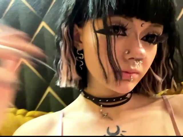 TasyaTas live cam on BongaCams