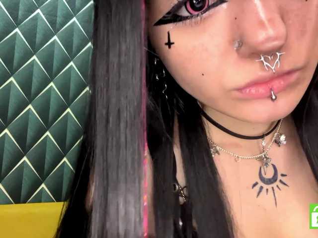 TasyaTas live cam on BongaCams