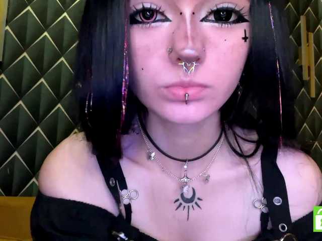 TasyaTas live cam on BongaCams