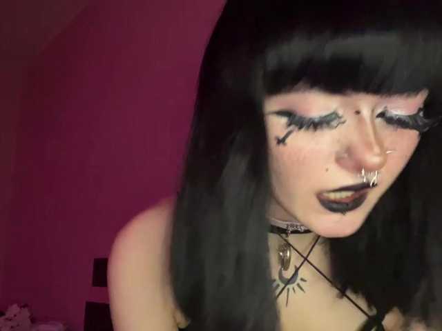 TasyaTas live cam on BongaCams
